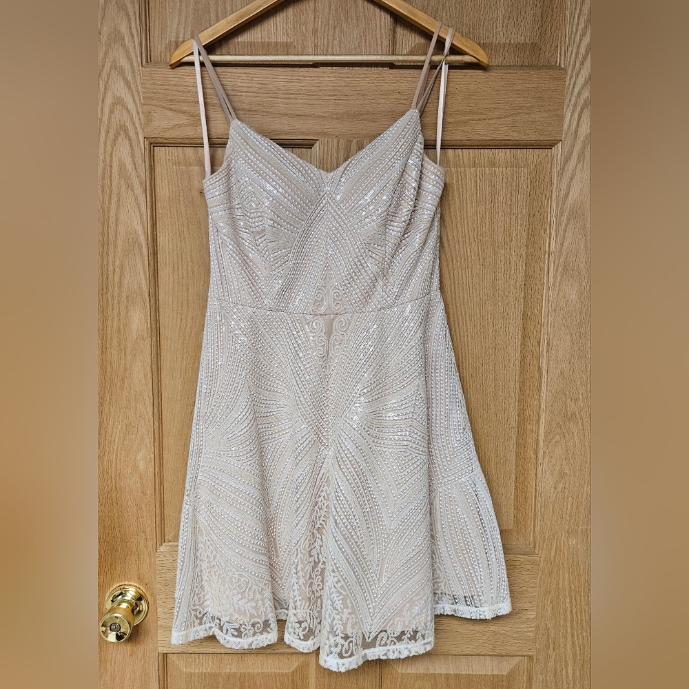 City Triangles Size 7 Elegant Sequin Spaghetti Strap‎ Dress